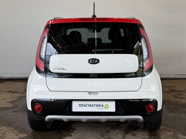 Kia Soul II Рестайлинг с пробегом 2018 года, цена 1 820 000 рублей, 55000 км, хэтчбек, Автокод Объявления