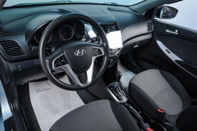 Hyundai Solaris I Рестайлинг с пробегом 2014 года, цена 989 000 рублей, 121640 км, седан, Автокод Объявления