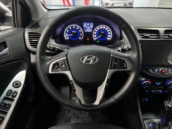 Hyundai Solaris I Рестайлинг с пробегом 2015 года, цена 1 020 000 рублей, 202566 км, седан, Автокод Объявления
