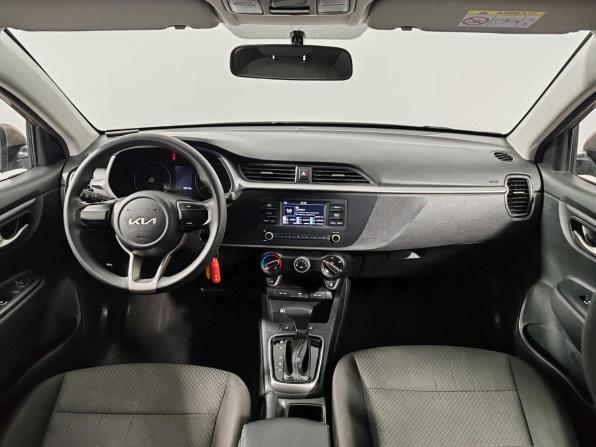 Kia Rio IV Рестайлинг с пробегом 2022 года, цена 1 649 000 рублей, 69210 км, седан, Автокод Объявления