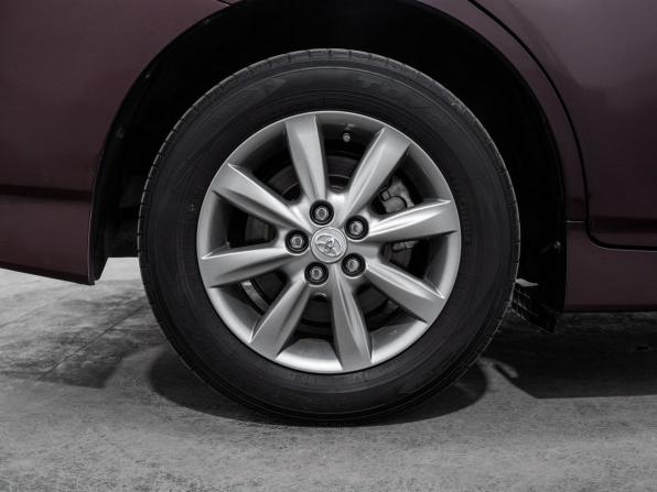 Toyota Wish II Рестайлинг с пробегом 2012 года, цена 1 339 500 рублей, 127250 км, минивэн, Автокод Объявления