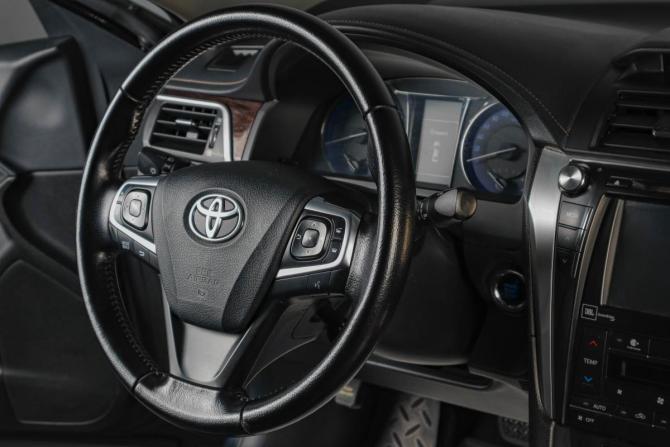 Toyota Camry VII (XV50) Рестайлинг с пробегом 2015 года, цена 1 799 000 рублей, 240106 км, седан, Автокод Объявления