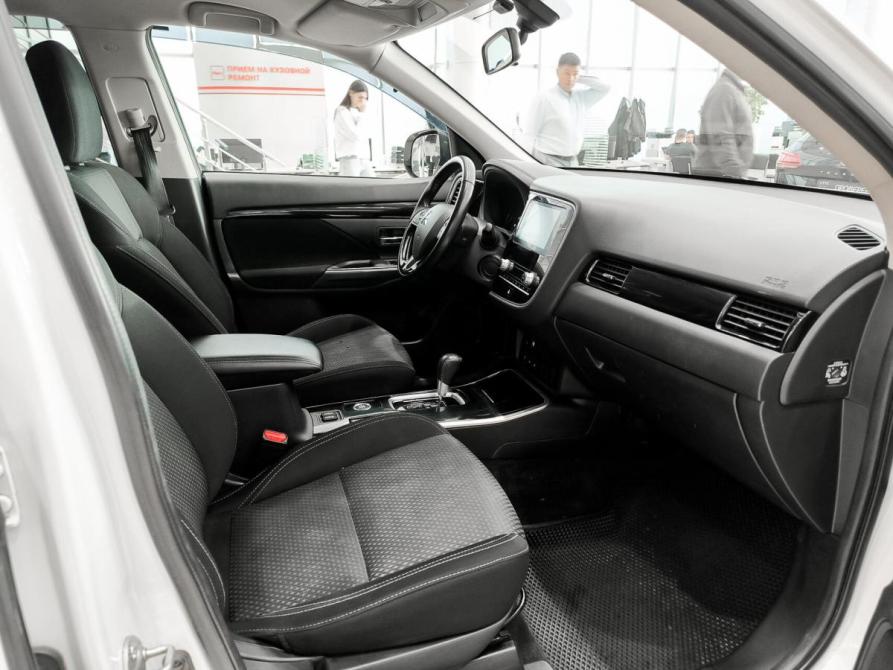 Mitsubishi Outlander III Рестайлинг 3 Казань  - изображение 13