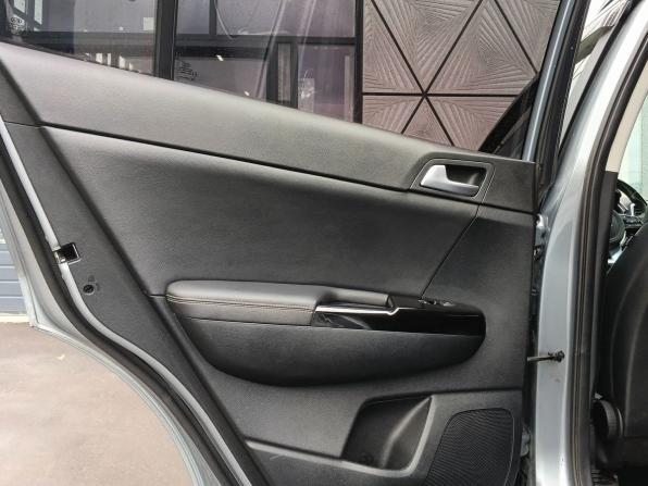 Kia Sportage IV Рестайлинг с пробегом 2021 года, цена 2 449 000 рублей, 101275 км, внедорожник, Автокод Объявления
