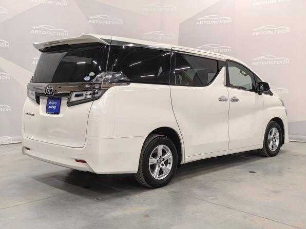 Toyota Vellfire II Рестайлинг с пробегом 2018 года, цена 4 300 000 рублей, 130900 км, минивэн, Автокод Объявления