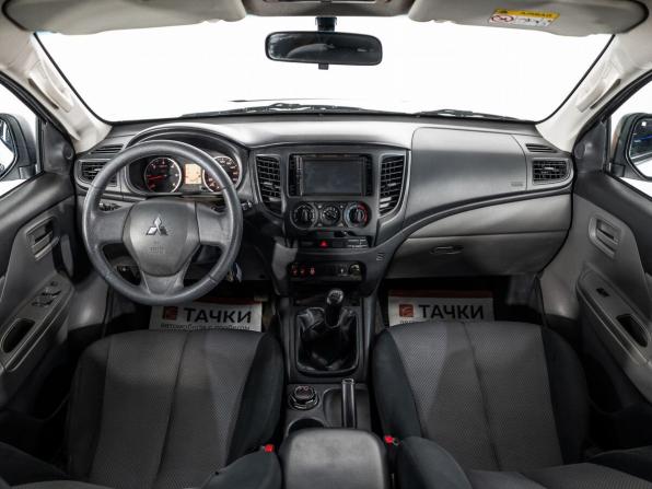 Mitsubishi L200 V с пробегом 2015 года, цена 1 395 000 рублей, 158352 км, offers.body_type.unknown, Автокод Объявления