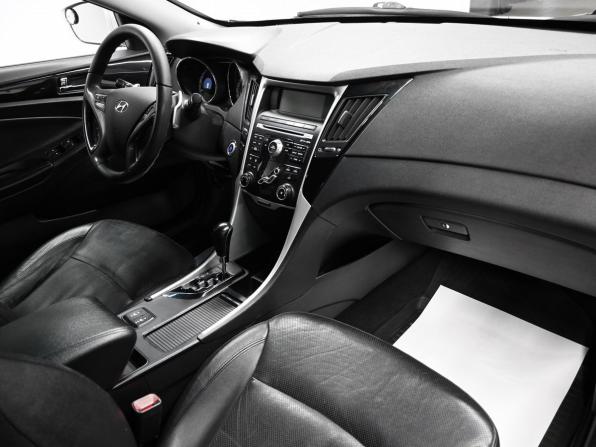 Hyundai Sonata VI (YF) с пробегом 2010 года, цена 925 000 рублей, 247002 км, седан, Автокод Объявления
