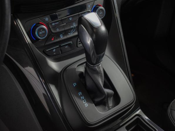 Ford Kuga II Рестайлинг с пробегом 2018 года, цена 1 610 000 рублей, 125000 км, внедорожник, Автокод Объявления