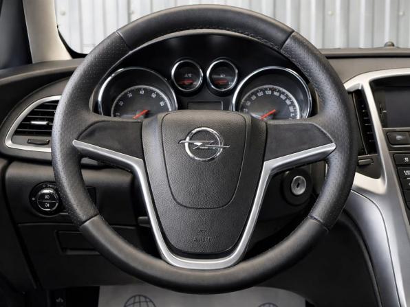 Opel Astra J с пробегом 2012 года, цена 687 000 рублей, 220877 км, хэтчбек, Автокод Объявления