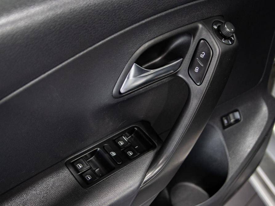 Volkswagen Polo V Рестайлинг Оренбург  - изображение 18