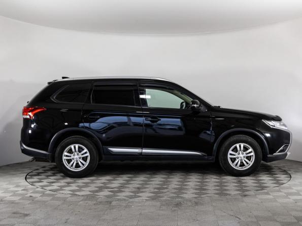 Mitsubishi Outlander III Рестайлинг 2 с пробегом 2017 года, цена 1 499 000 рублей, 245969 км, внедорожник, Автокод Объявления