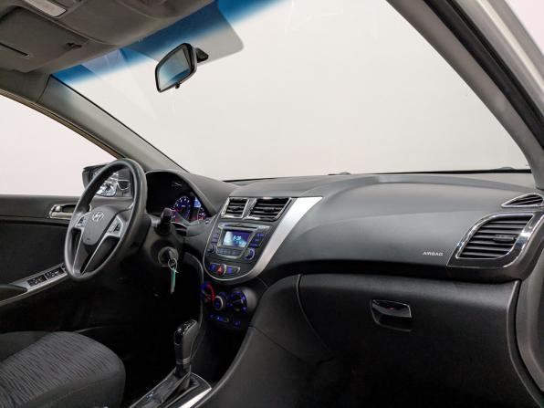 Hyundai Solaris I Рестайлинг с пробегом 2015 года, цена 1 140 000 рублей, 89682 км, седан, Автокод Объявления