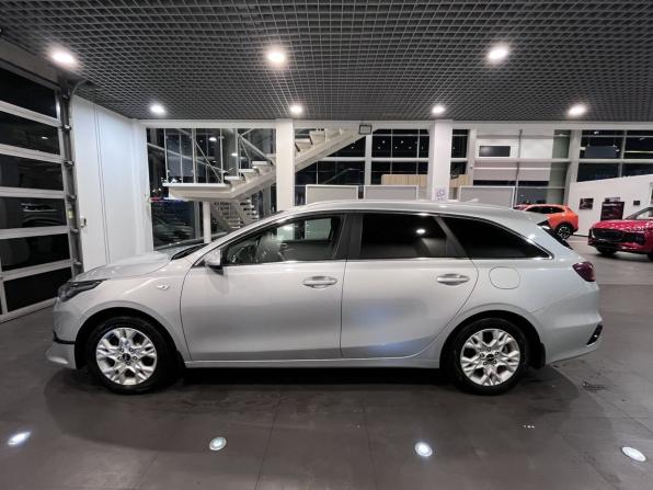 Kia Ceed III Рестайлинг с пробегом 2022 года, цена 2 383 000 рублей, 77739 км, универсал, Автокод Объявления