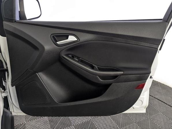 Ford Focus III Рестайлинг с пробегом 2018 года, цена 1 100 000 рублей, 75070 км, хэтчбек, Автокод Объявления