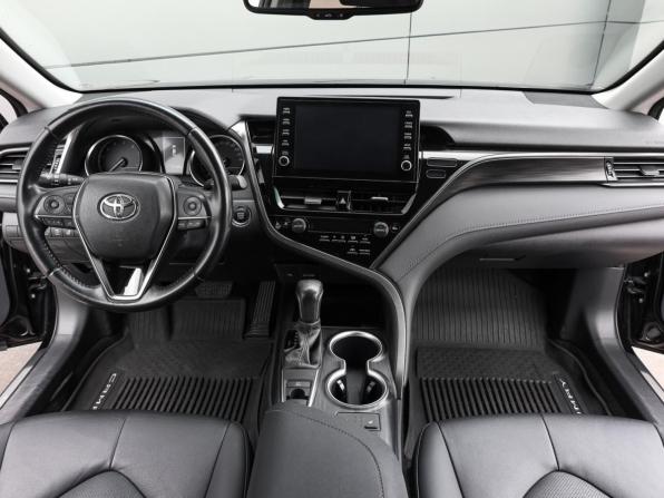 Toyota Camry VIII (XV70) Рестайлинг с пробегом 2021 года, цена 3 049 000 рублей, 61088 км, седан, Автокод Объявления