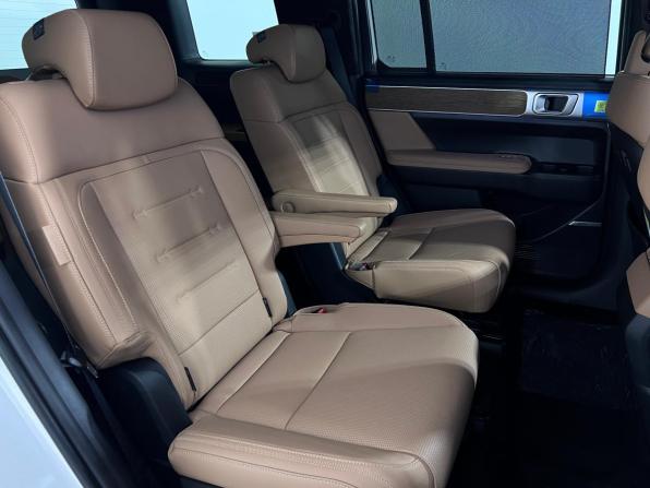 Hyundai Santa Fe V (MX5) с пробегом 2026 года, цена 5 750 000 рублей, 10 км, внедорожник, Автокод Объявления