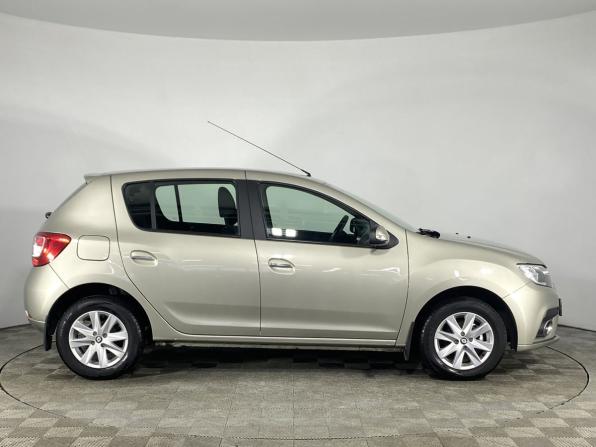 Renault Sandero II Рестайлинг с пробегом 2019 года, цена 1 160 000 рублей, 21399 км, хэтчбек, Автокод Объявления