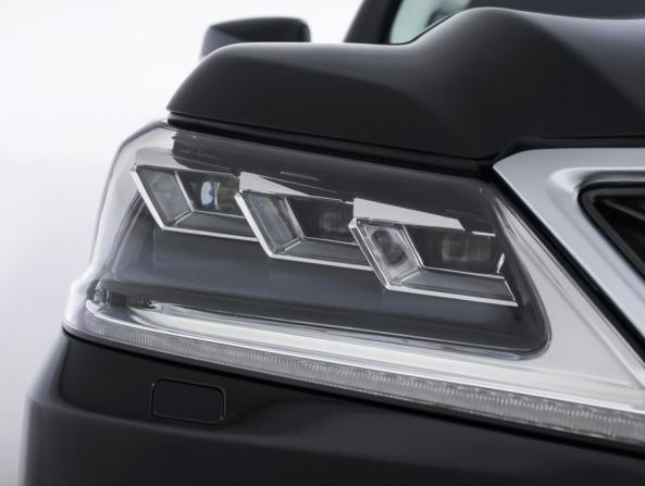 Lexus LX III Рестайлинг 2 с пробегом 2016 года, цена 7 550 000 рублей, 98250 км, внедорожник, Автокод Объявления