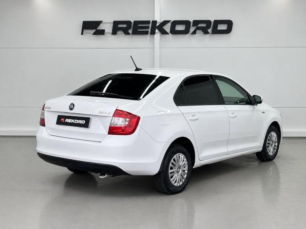 Skoda Rapid I Рестайлинг с пробегом 2019 года, цена 1 149 000 рублей, 135920 км, лифтбек, Автокод Объявления