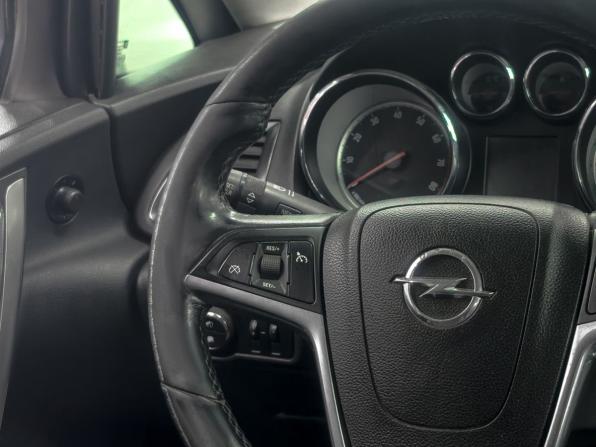 Opel Astra J с пробегом 2010 года, цена 589 900 рублей, 208000 км, универсал, Автокод Объявления