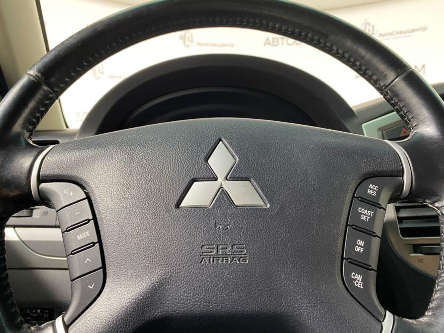 Mitsubishi Pajero IV Рестайлинг 2 Москва  - изображение 15