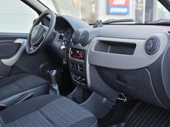 Renault Logan I Рестайлинг с пробегом 2012 года, цена 419 000 рублей, 176000 км, седан, Автокод Объявления