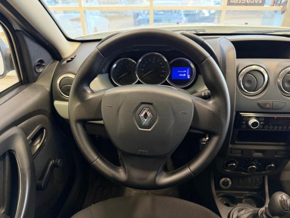 Renault Duster I Рестайлинг с пробегом 2017 года, цена 825 000 рублей, 197000 км, внедорожник, Автокод Объявления
