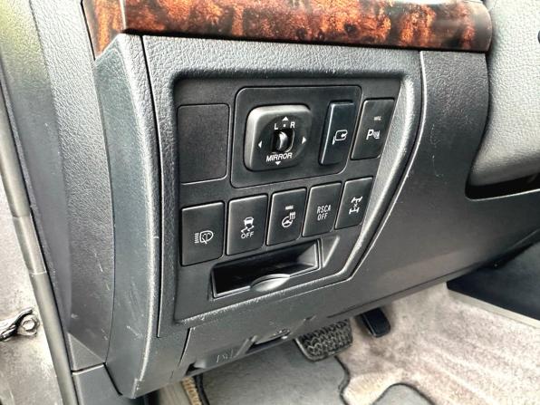 Toyota Land Cruiser 200 Series Рестайлинг 1 с пробегом 2012 года, цена 3 540 000 рублей, 283728 км, внедорожник, Автокод Объявления