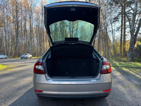 Skoda Octavia III (A7) Рестайлинг с пробегом 2018 года, цена 2 240 000 рублей, 80391 км, лифтбек, Автокод Объявления