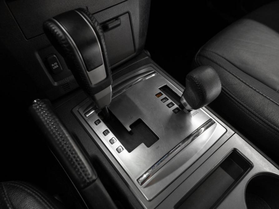 Mitsubishi Pajero IV Рестайлинг 1 Москва  - изображение 18