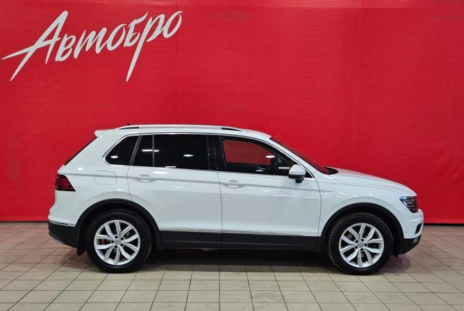 Volkswagen Tiguan II с пробегом 2018 года, цена 2 415 000 рублей, 168748 км, внедорожник, Автокод Объявления
