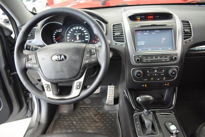 Kia Sorento II Рестайлинг с пробегом 2015 года, цена 1 799 000 рублей, 199000 км, внедорожник, Автокод Объявления