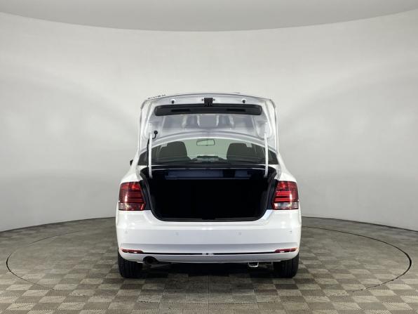 Volkswagen Polo V Рестайлинг с пробегом 2020 года, цена 1 290 000 рублей, 128066 км, седан, Автокод Объявления