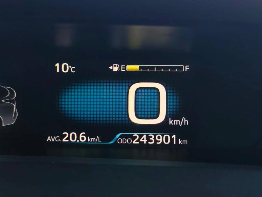 Toyota Prius IV (XW50) Санкт-Петербург  - изображение 12