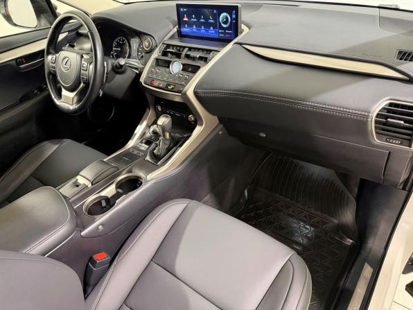 Lexus NX I Рестайлинг с пробегом 2021 года, цена 4 099 800 рублей, 62000 км, внедорожник, Автокод Объявления