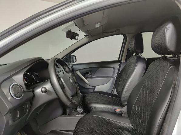 Renault Logan II с пробегом 2017 года, цена 370 000 рублей, 342665 км, седан, Автокод Объявления