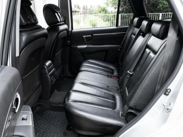 Hyundai Santa Fe II с пробегом 2010 года, цена 1 335 600 рублей, 247030 км, внедорожник, Автокод Объявления