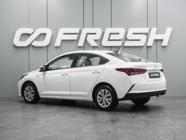 Hyundai Solaris II Рестайлинг с пробегом 2021 года, цена 1 497 000 рублей, 103114 км, седан, Автокод Объявления
