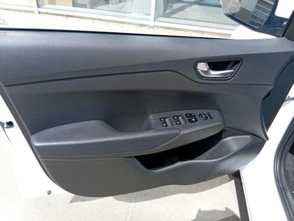 Hyundai Solaris II Рестайлинг с пробегом 2021 года, цена 1 850 000 рублей, 55163 км, седан, Автокод Объявления