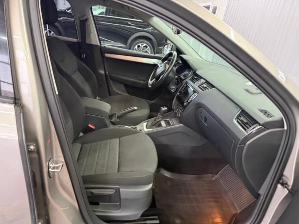 Skoda Octavia III (A7) с пробегом 2015 года, цена 1 597 000 рублей, 105821 км, лифтбек, Автокод Объявления