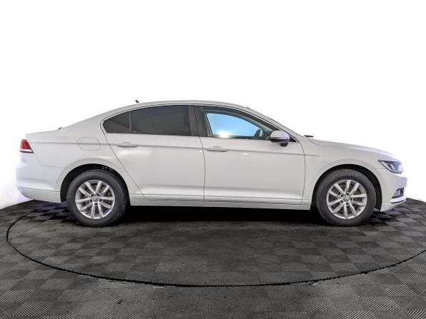 Volkswagen Passat B8 с пробегом 2019 года, цена 2 090 000 рублей, 116847 км, седан, Автокод Объявления
