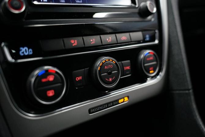 Volkswagen Passat (North America and China) I Рестайлинг с пробегом 2016 года, цена 1 765 000 рублей, 114000 км, седан, Автокод Объявления
