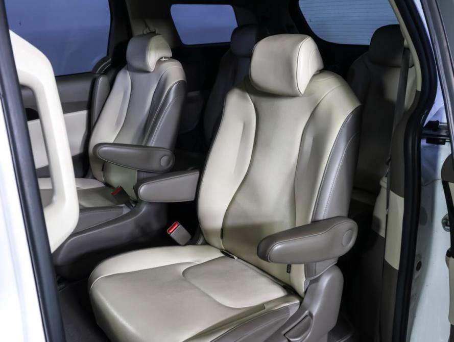 Kia Carnival IV Москва  - изображение 11
