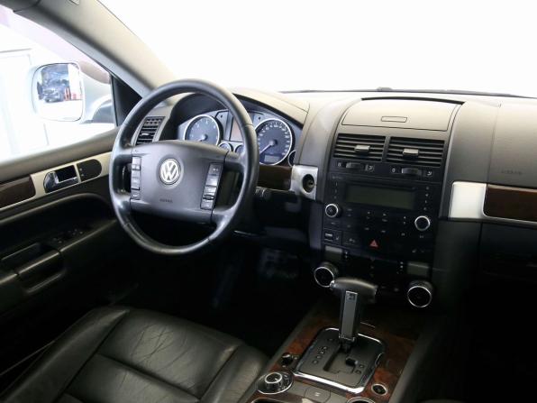 Volkswagen Touareg I Рестайлинг с пробегом 2007 года, цена 795 000 рублей, 290581 км, внедорожник, Автокод Объявления