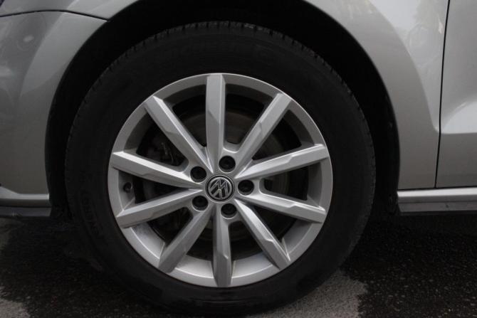 Volkswagen Polo V Рестайлинг с пробегом 2018 года, цена 1 550 000 рублей, 101059 км, седан, Автокод Объявления