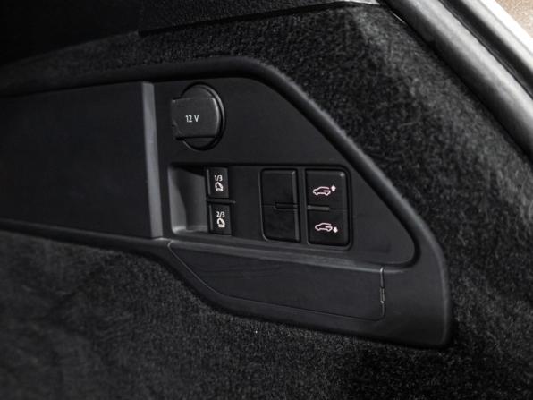 Volkswagen Touareg II с пробегом 2013 года, цена 2 599 700 рублей, 137045 км, внедорожник, Автокод Объявления