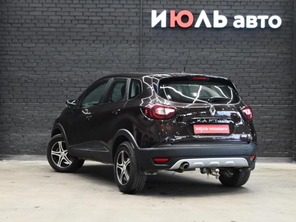 Renault Kaptur I с пробегом 2018 года, цена 1 280 000 рублей, 224645 км, внедорожник, Автокод Объявления
