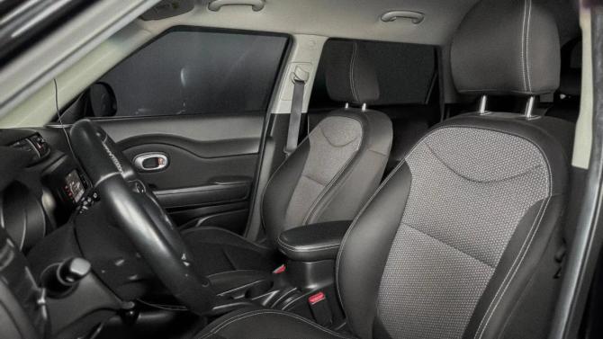 Kia Soul II Рестайлинг с пробегом 2018 года, цена 1 620 000 рублей, 62409 км, хэтчбек, Автокод Объявления