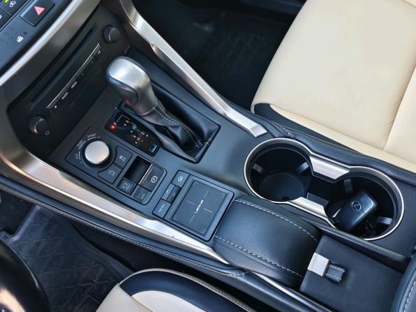 Lexus NX I с пробегом 2016 года, цена 2 930 000 рублей, 99482 км, внедорожник, Автокод Объявления