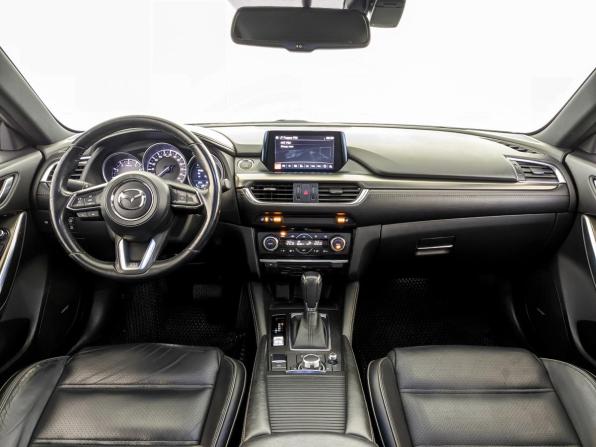 Mazda 6 III (GJ) Рестайлинг с пробегом 2017 года, цена 2 195 000 рублей, 109072 км, седан, Автокод Объявления